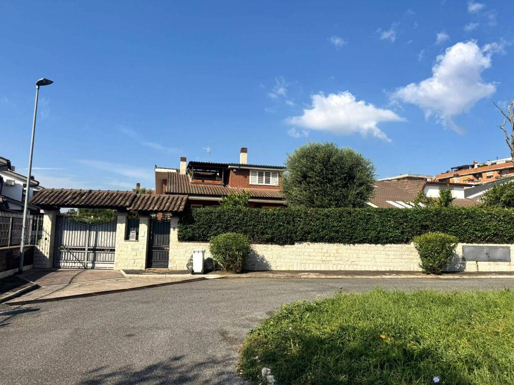 Villa a Guidonia montecelio in Via dei Monti Sirini - Foto 3