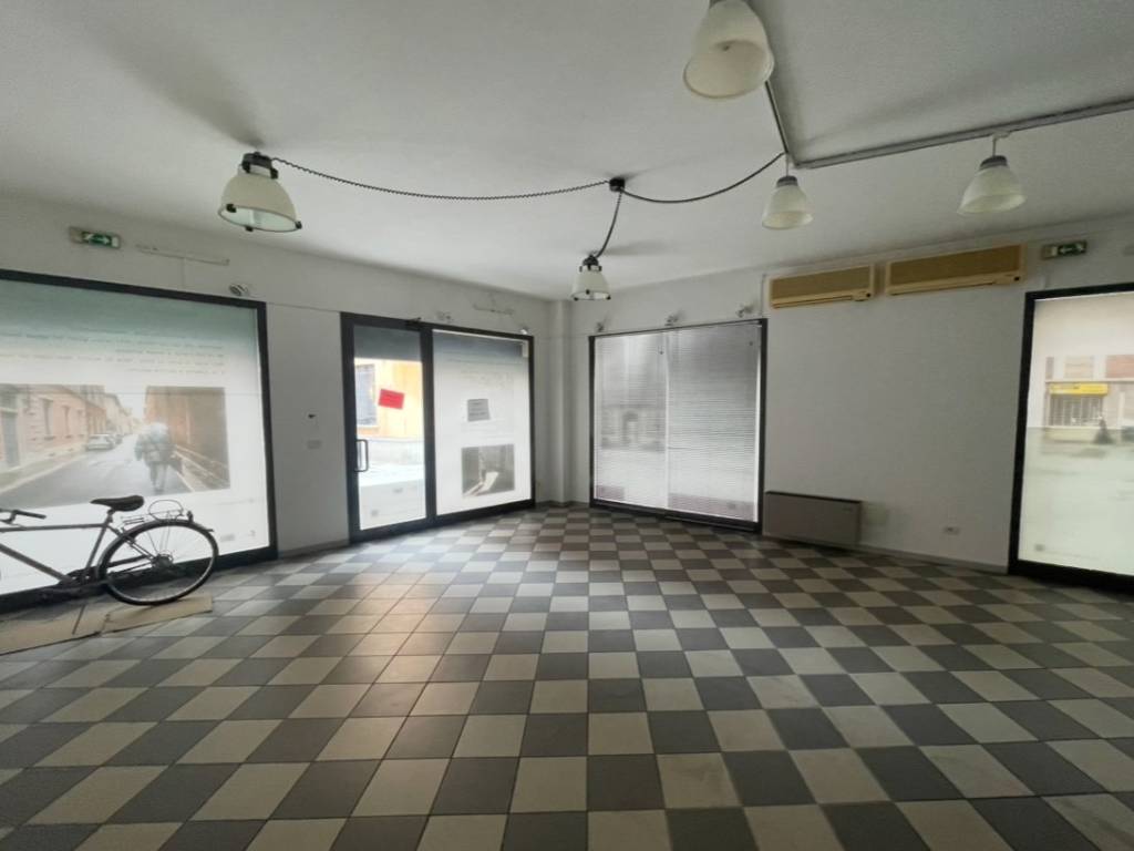 Immobile a Piacenza in Via Roma - Foto 2