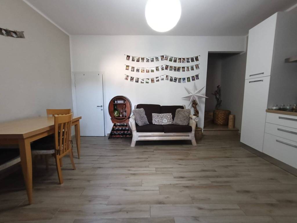 Casa indipendente a Vaiano in Piazza Agnolo Firenzuola - Foto 3