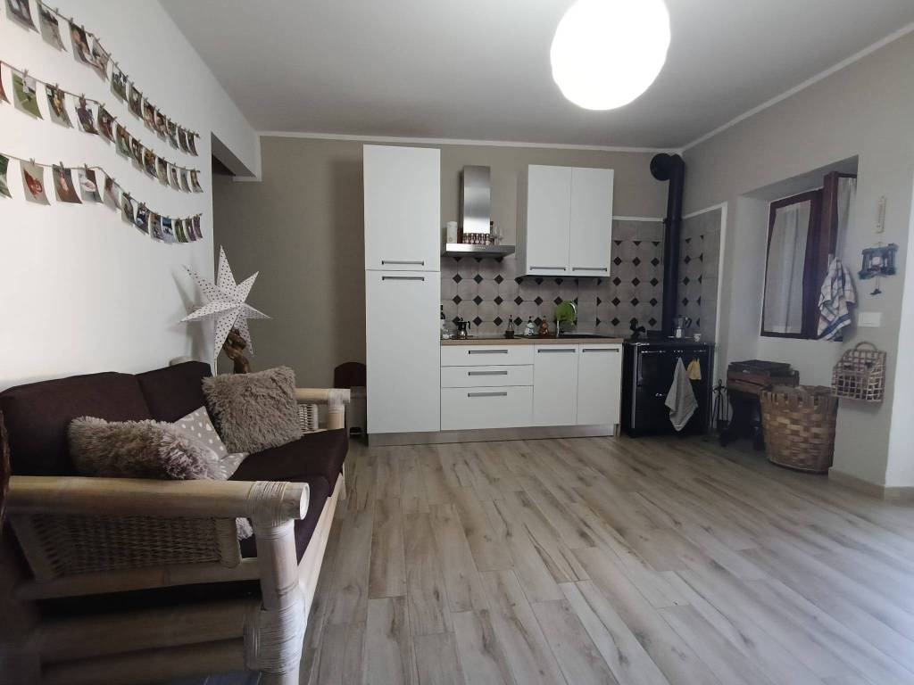 Casa indipendente a Vaiano in Piazza Agnolo Firenzuola - Foto 4