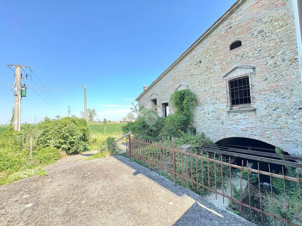 Rustico / casale a Fiorenzuola d'arda in Strada Provinciale SP462R, 1 - Foto 5