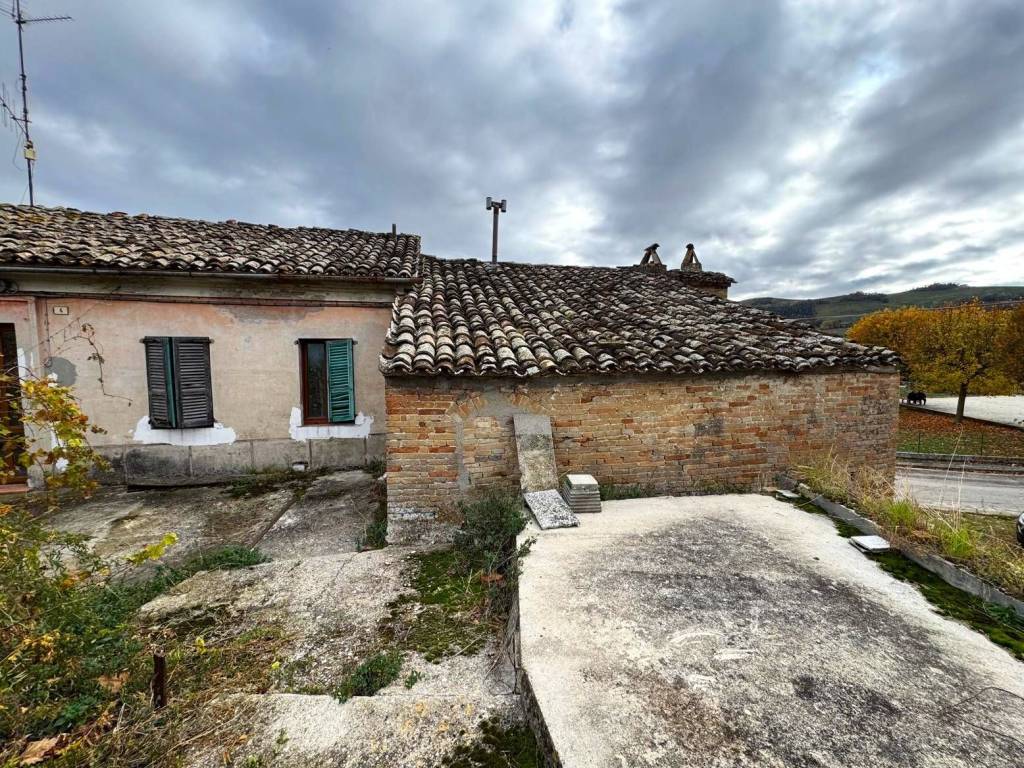 Rustico / casale a Monterubbiano in via Carlo Crivelli, 17 - Foto 3
