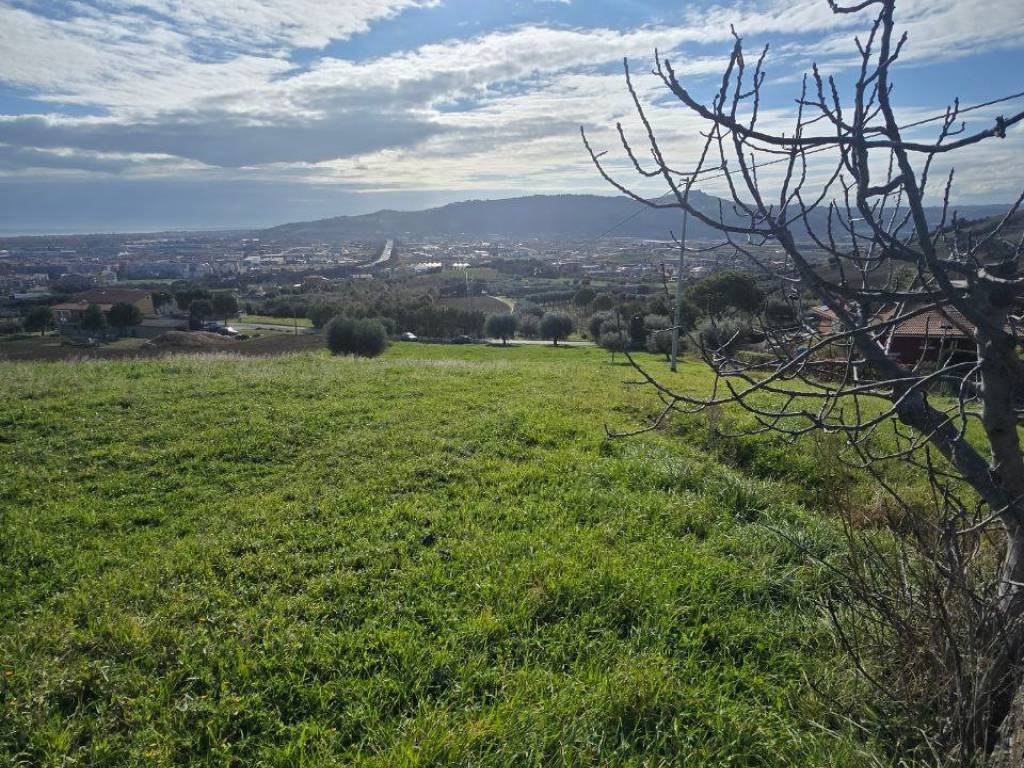 Terreno a San benedetto del tronto in Contrada Montecretaccio - Foto 2