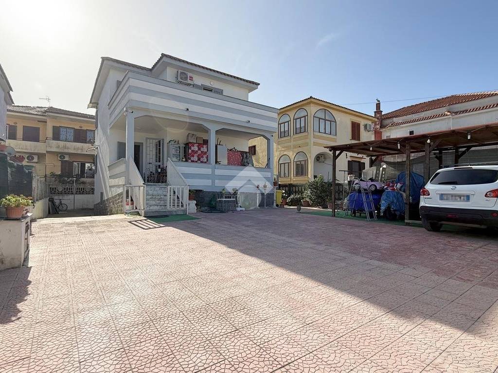 Villa a Castel volturno in Viale G. Villani, 8 - Foto 2