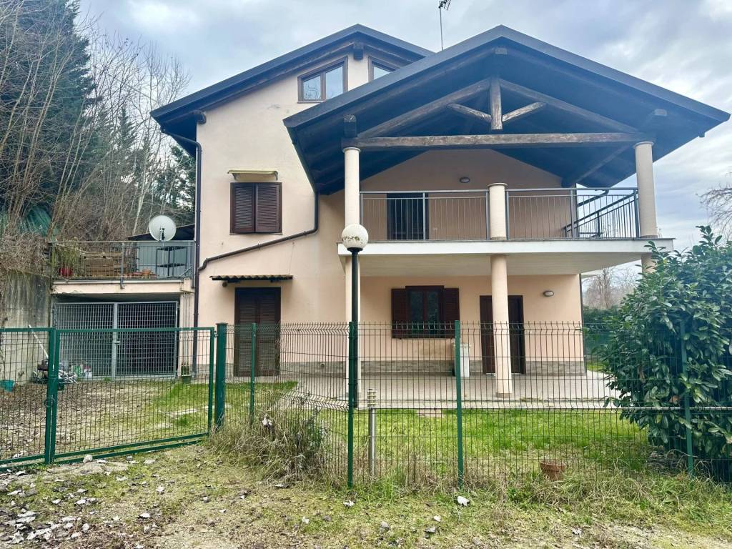 Casa indipendente a Baldissero d'alba in Località Aprato, 11 - Foto 3
