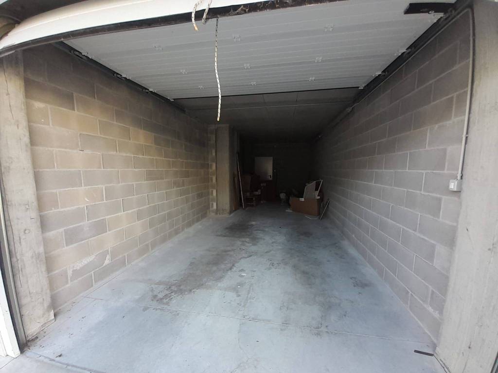 Box / garage a Cuneo in Via Barbaresco, 12 - Foto 2