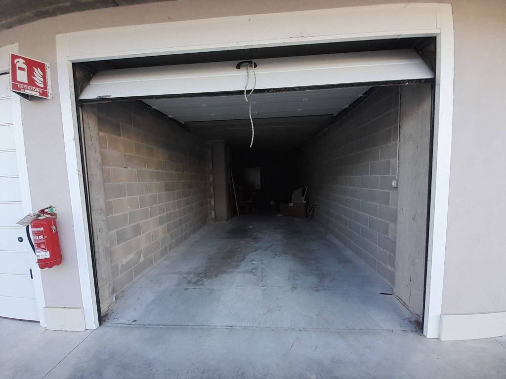 Box / garage a Cuneo in Via Barbaresco, 12 - Foto 3