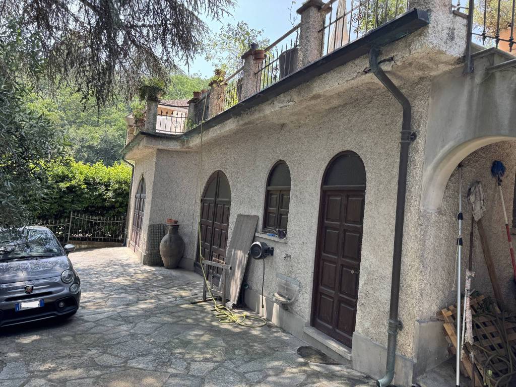 Casa indipendente a Castellinaldo d'alba in Via Dante Alighieri, 1 - Foto 3