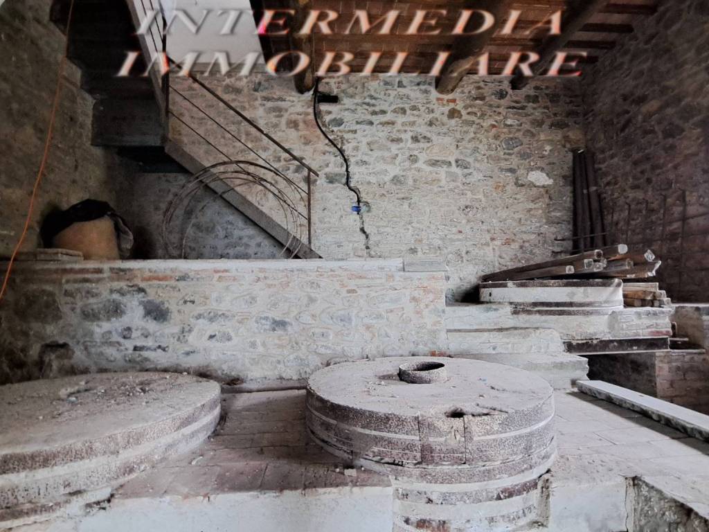 Rustico / casale a Montevarchi in Via di Mercatale - Foto 3