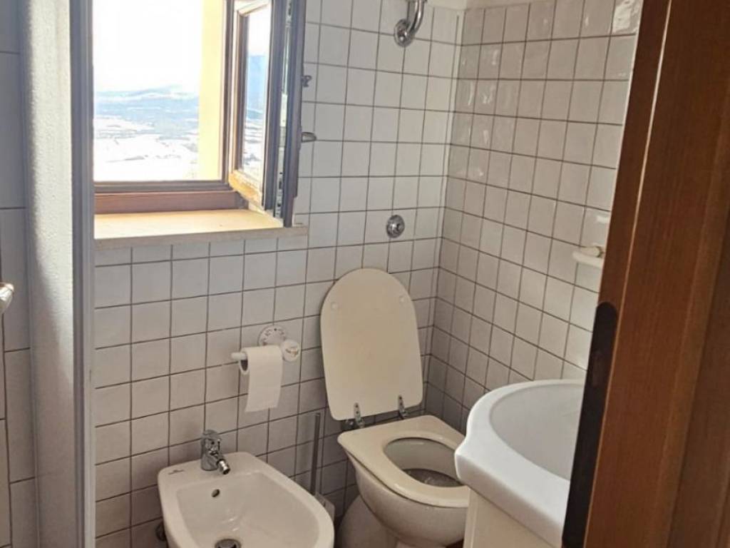 Casa indipendente a Rocca di cambio in Via Andrea Bafile - Foto 4