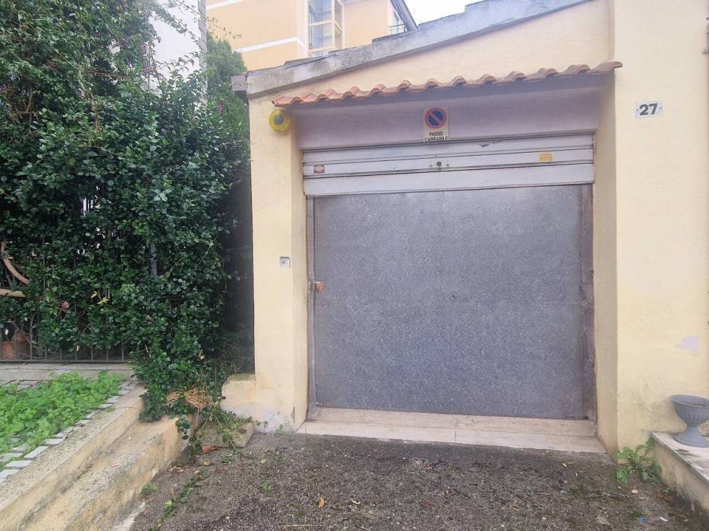 Box / garage a Albano laziale in Via Giuseppe Verdi, 27 - Foto 5