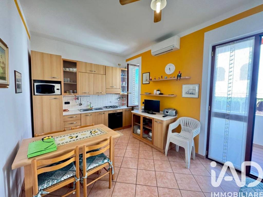 Appartamento a Ceriale in Via ROMANA SUPERIORE, 1 - Foto 2