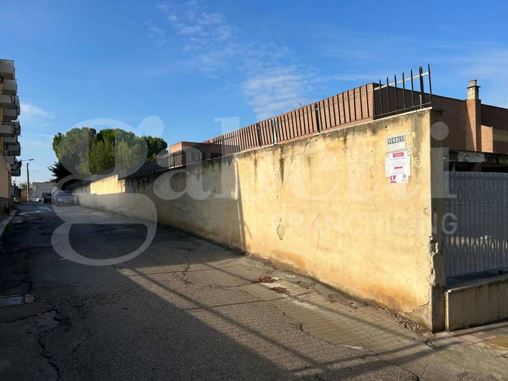 Immobile a Canosa di puglia in via XX Settembre, 1 - Foto 2
