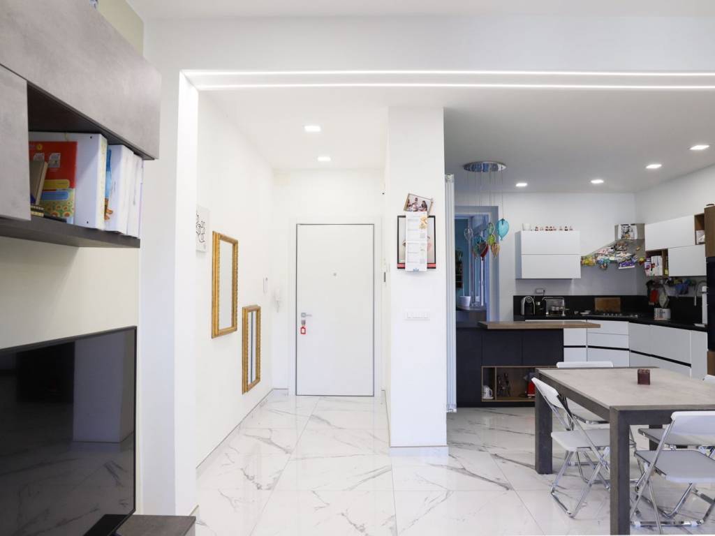 Appartamento a Livorno in Via Carlo Lorenzini, 6 - Foto 2
