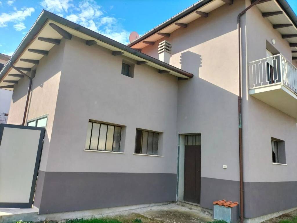 Villa a Bucine in I Maggio S.N.C. - Foto 3