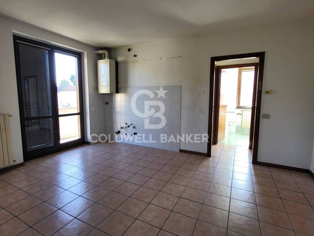 Appartamento a Lonate pozzolo in VIA MONVISO, 37 - Foto 4
