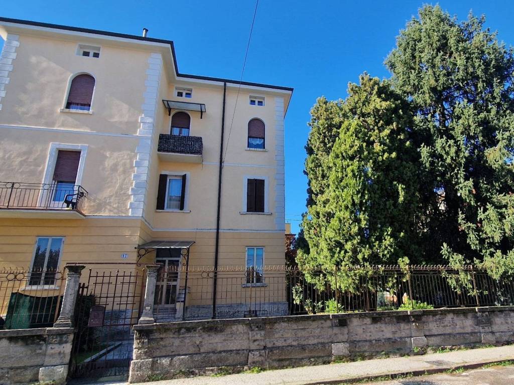 Appartamento a Verona in Via Luigi Luzzatti, 17 - Foto 4