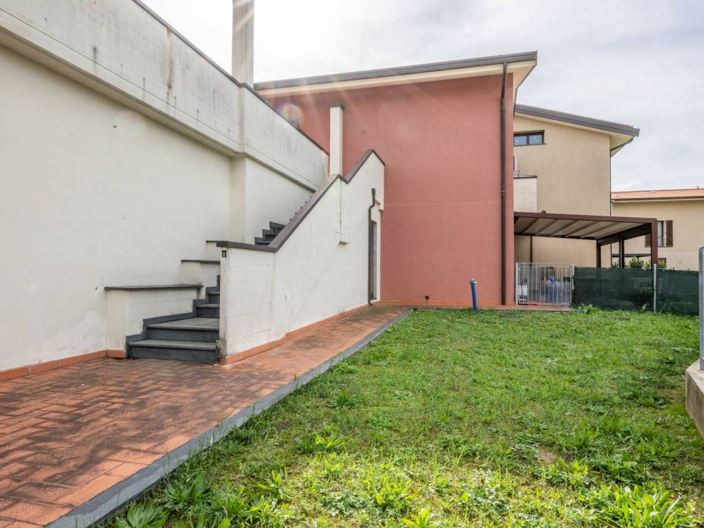 Appartamento a Pontedera in Via delle Melorie - Foto 2
