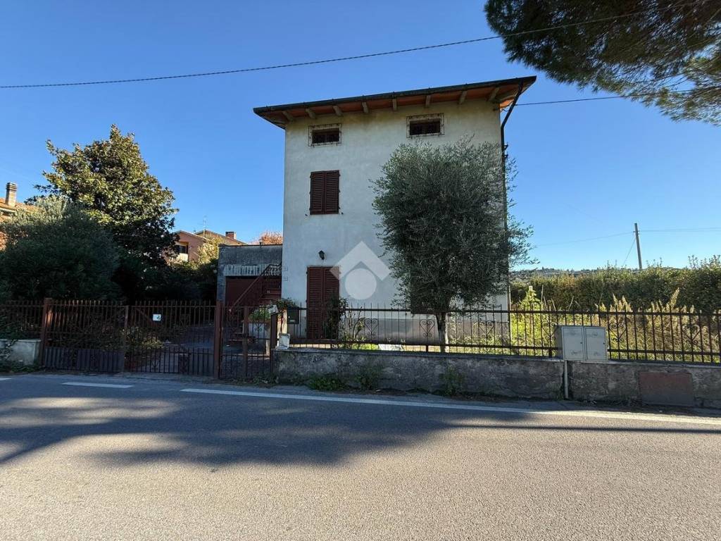 Appartamento a Quarrata in Via Larga, 164 - Foto 2