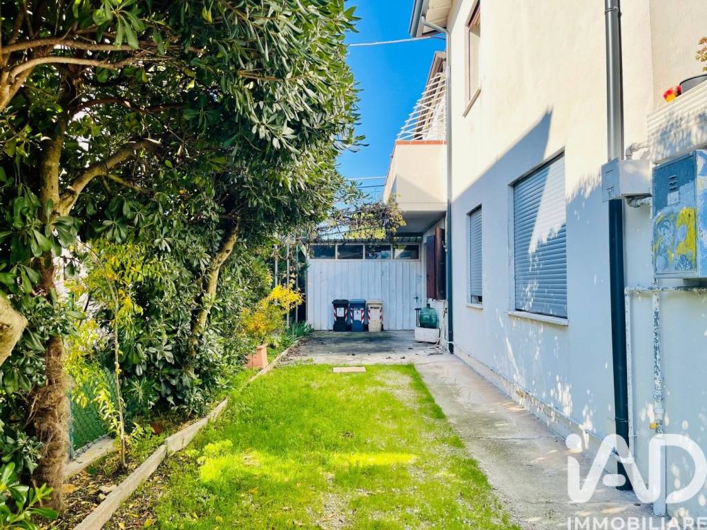 Villa a Montegrotto terme in Via SILVIO PELLICO, 15 - Foto 4