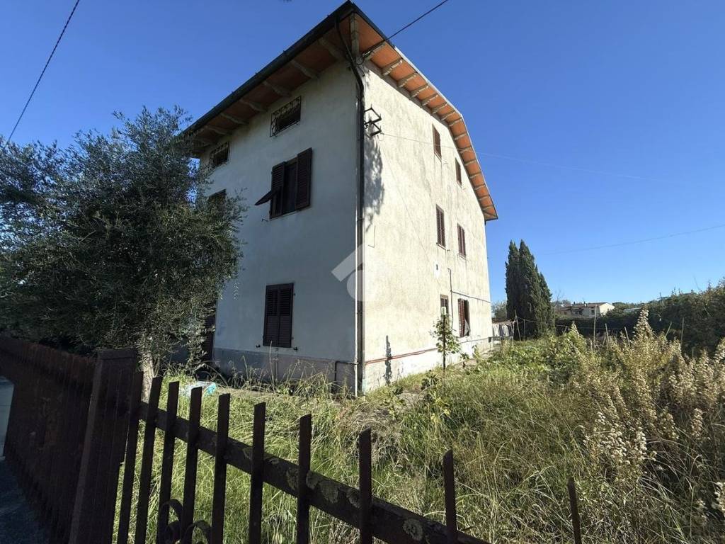 Villa a Quarrata in Via Larga, 164 - Foto 2