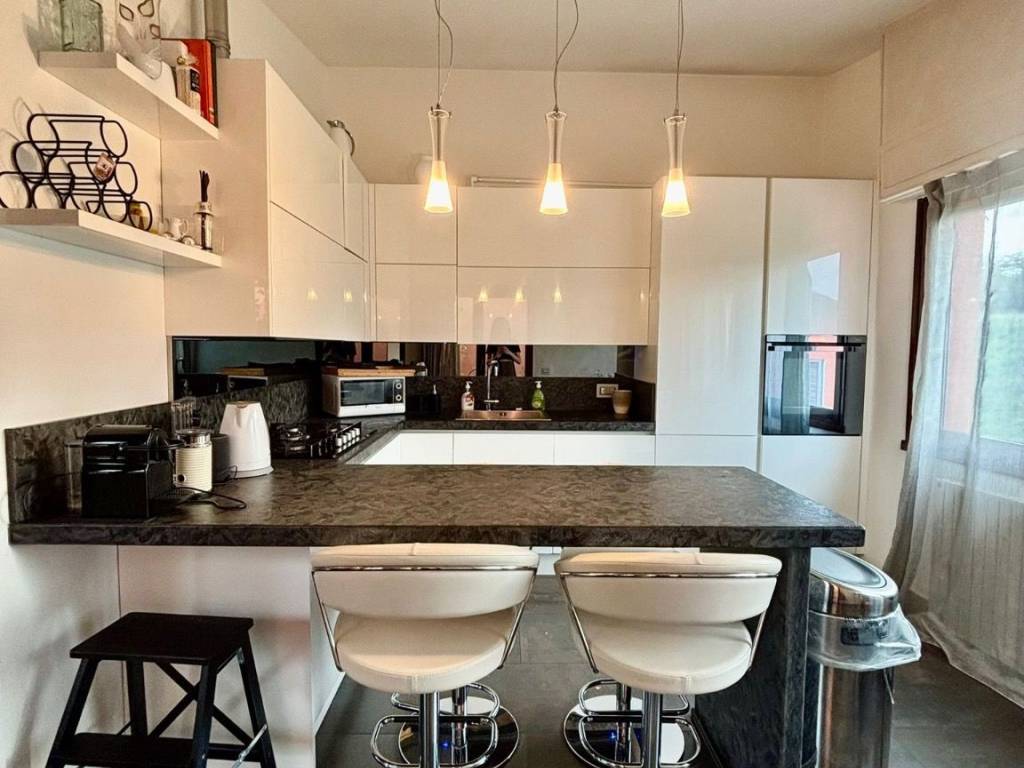 Appartamento a Como in Via Carso, 53 - Foto 4