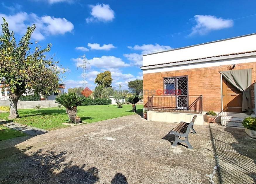 Villa a Aprilia in Via Elba, 28 - Foto 4