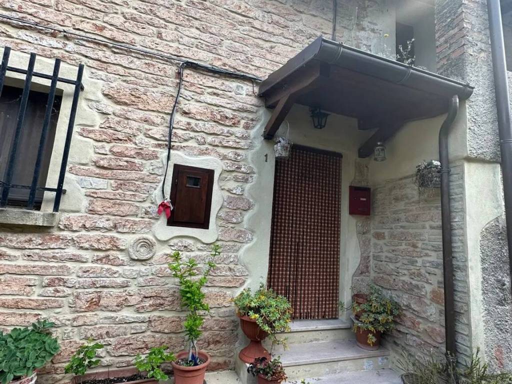 Villa a Frontone in Via Buonconsiglio No Number - Foto 4