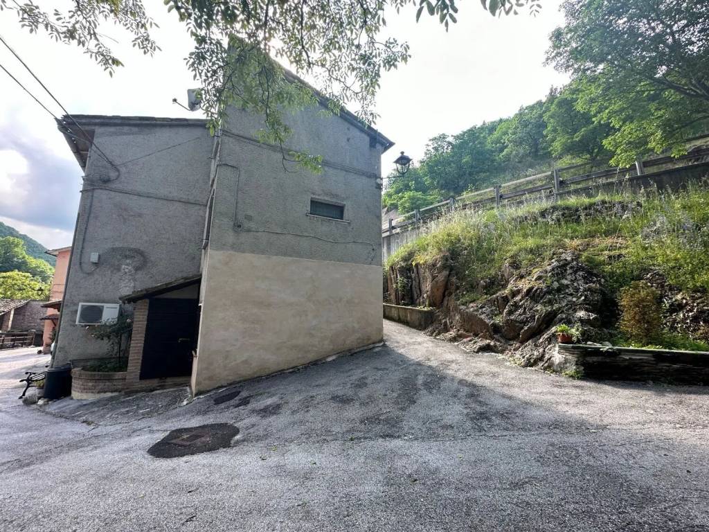 Villa a Frontone in Via Buonconsiglio No Number - Foto 5