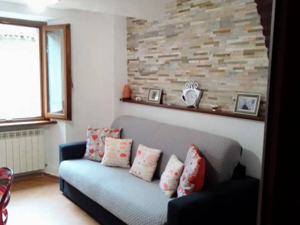 Villa a Cagli in Via Benamati, 32 - Foto 2