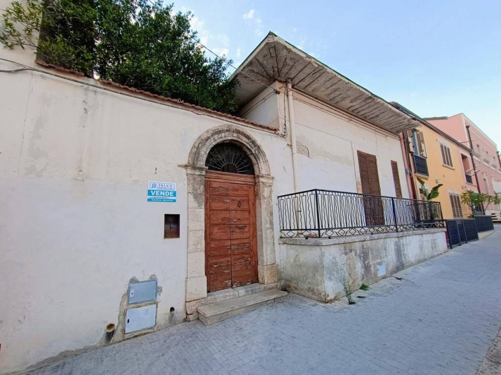 Casa indipendente a Ispica in Via Duca d'Aosta - Foto 2