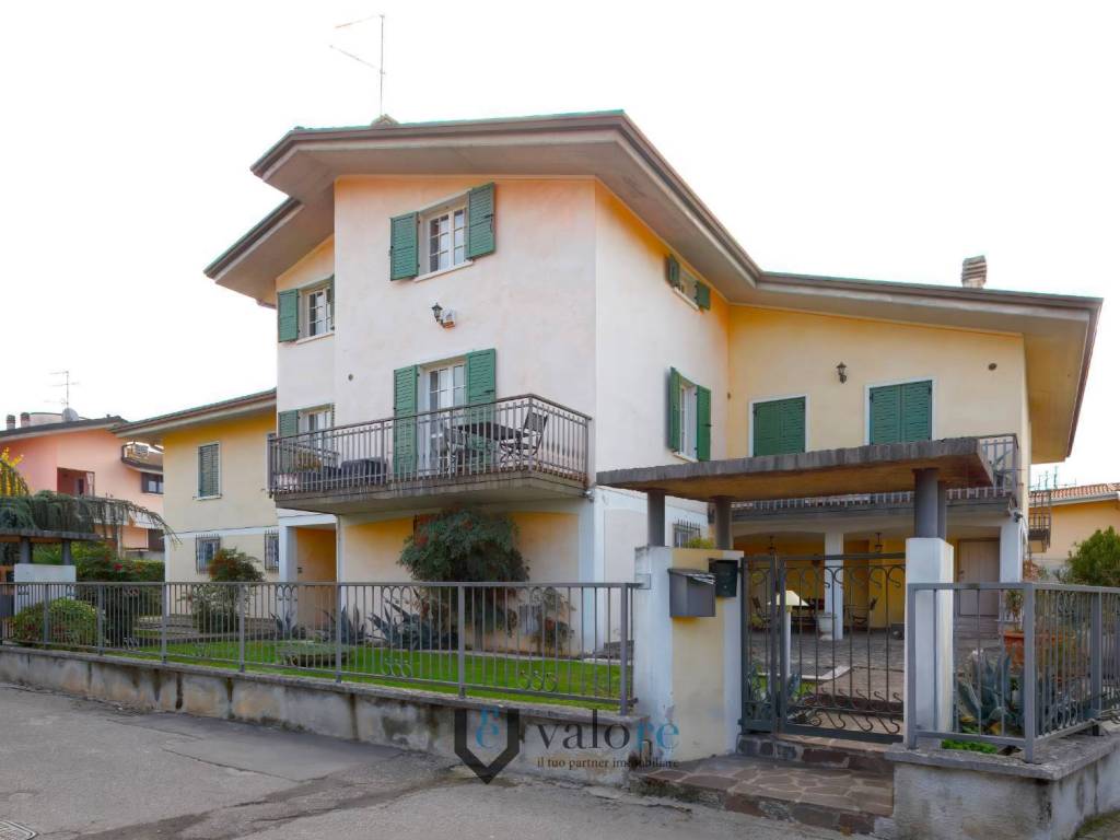 Villa a Bussolengo in Strada Comunale San Vito - Foto 2