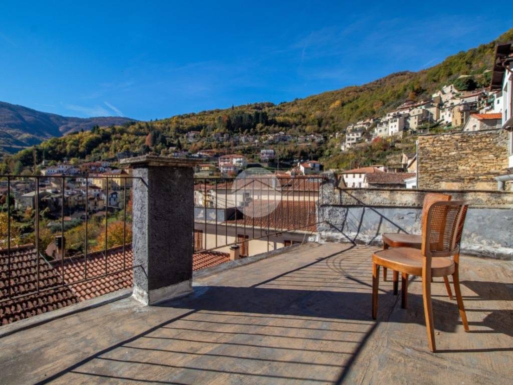 Appartamento a Rezzo in Vico Chiuso, 1 - Foto 5