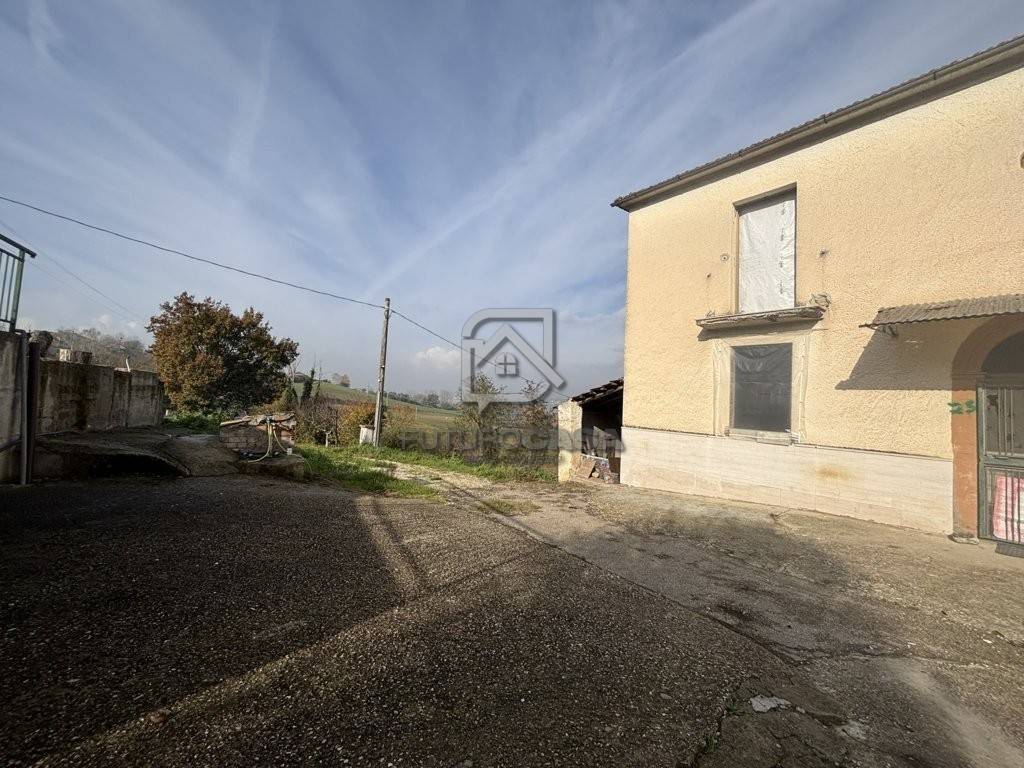 Casa indipendente a Benevento in Strada Provinciale Benevento-Apice Nuova, 25 - Foto 5