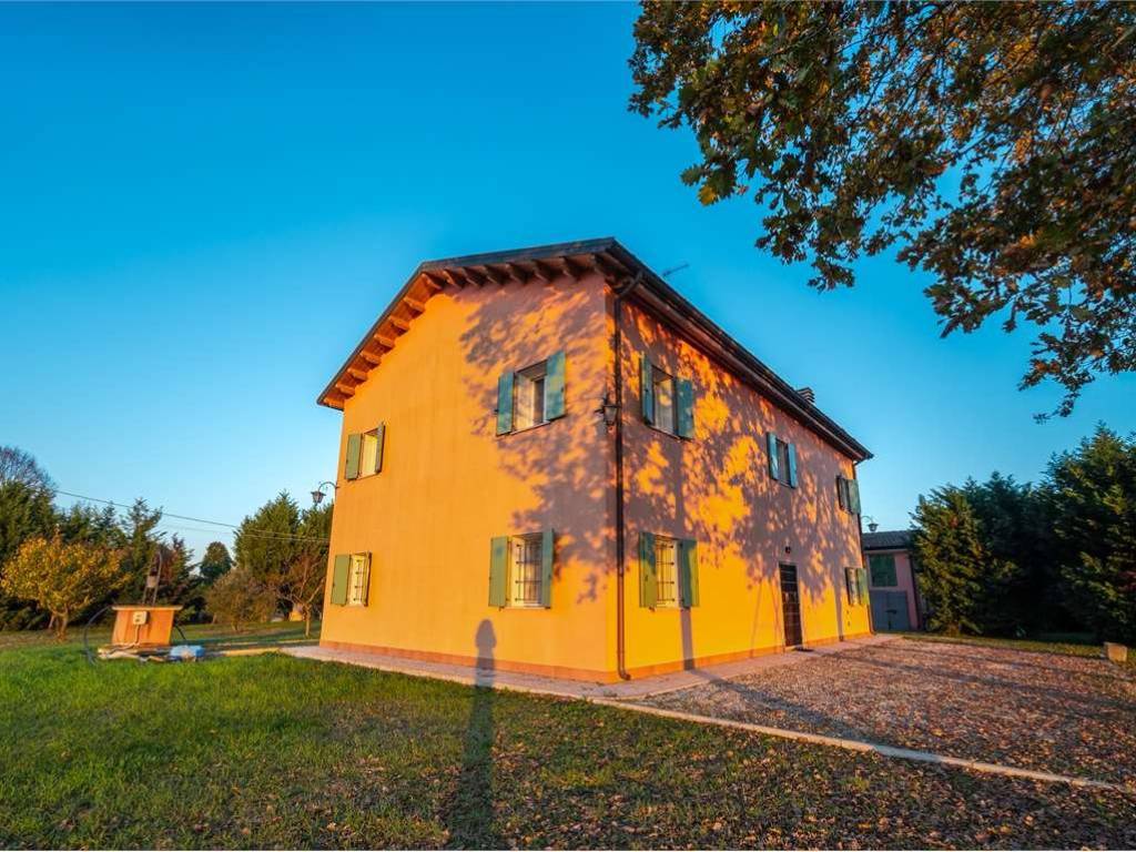 Villa a Cavezzo in Via Uccivello - Foto 2