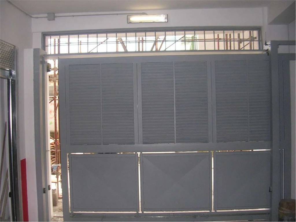 Box / garage a Torre del greco in Corso Vittorio Emanuele, 139 - Foto 4