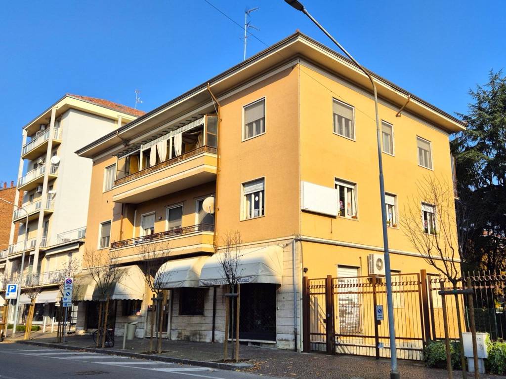 Appartamento a Valenza in Viale della Repubblica, 12 - Foto 2