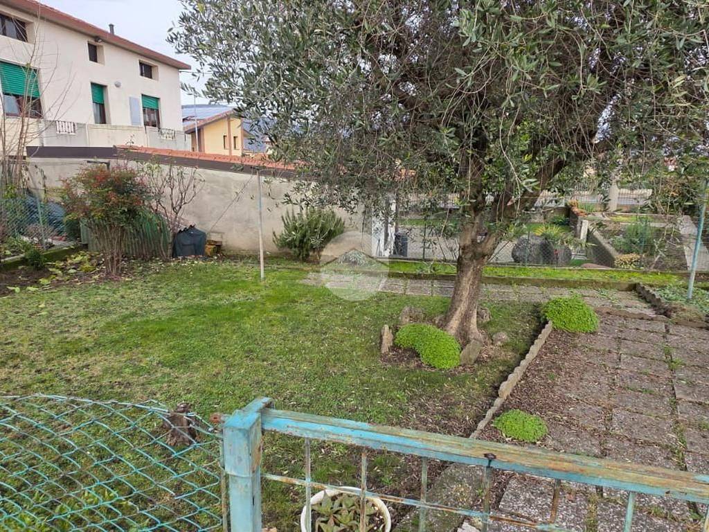 Appartamento a Adro in Via Sole delle Alpi, 36 - Foto 4