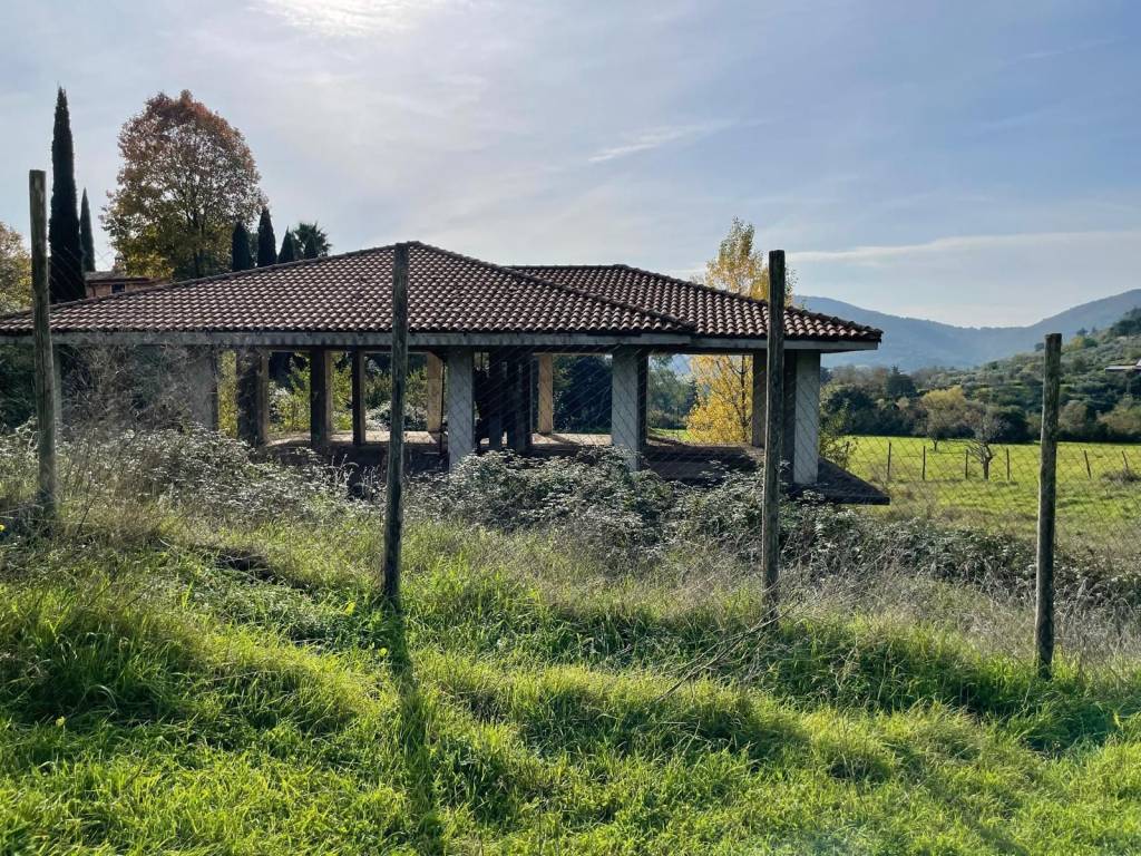 Villa a Tivoli in Via Luigi Einaudi - Foto 2