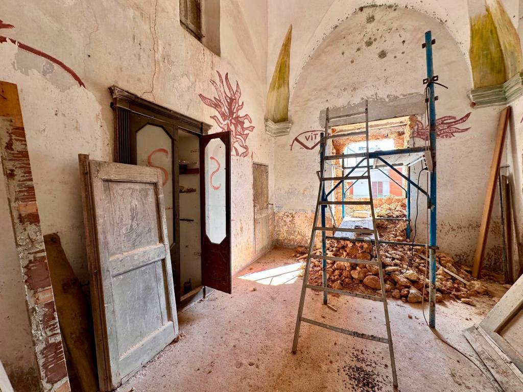 Casa indipendente a Parabita in Piazza della Vittoria, 16 - Foto 2