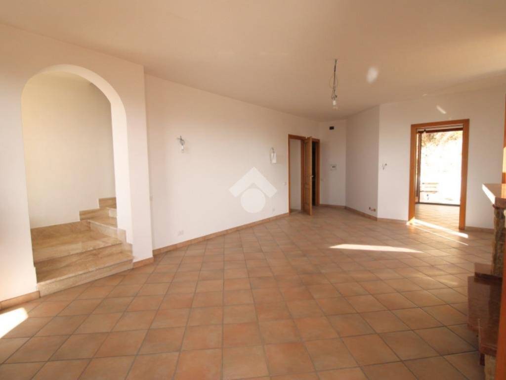 Appartamento a Poggio mirteto in Via dell'oliveto - Foto 4