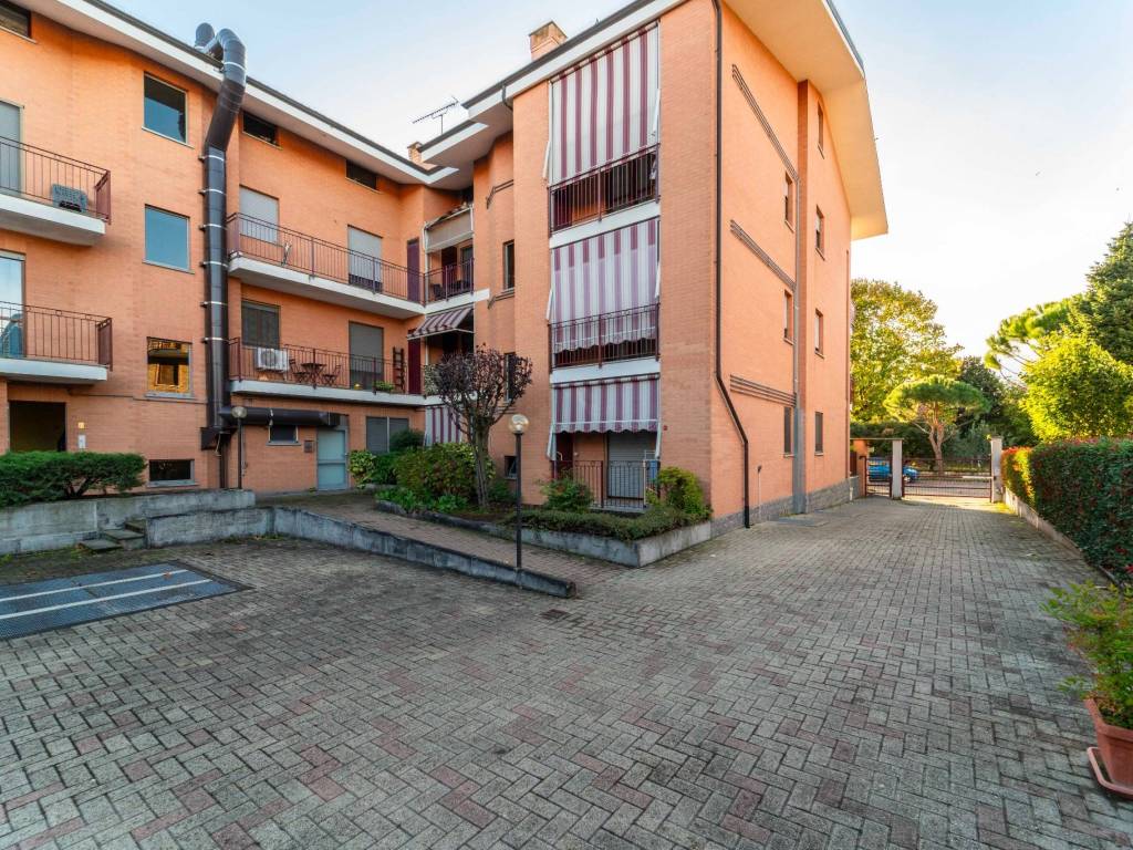 Appartamento a Leinì in Via Martiri delle Foibe, 2 - Foto 2