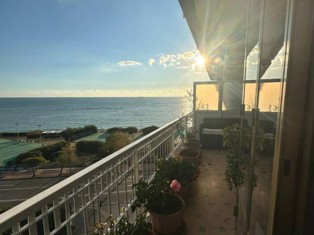 Appartamento a Salerno in Lungomare Clemente Tafuri - Foto 2