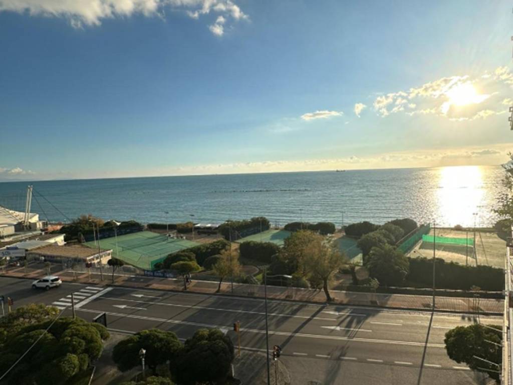 Appartamento a Salerno in Lungomare Clemente Tafuri - Foto 3