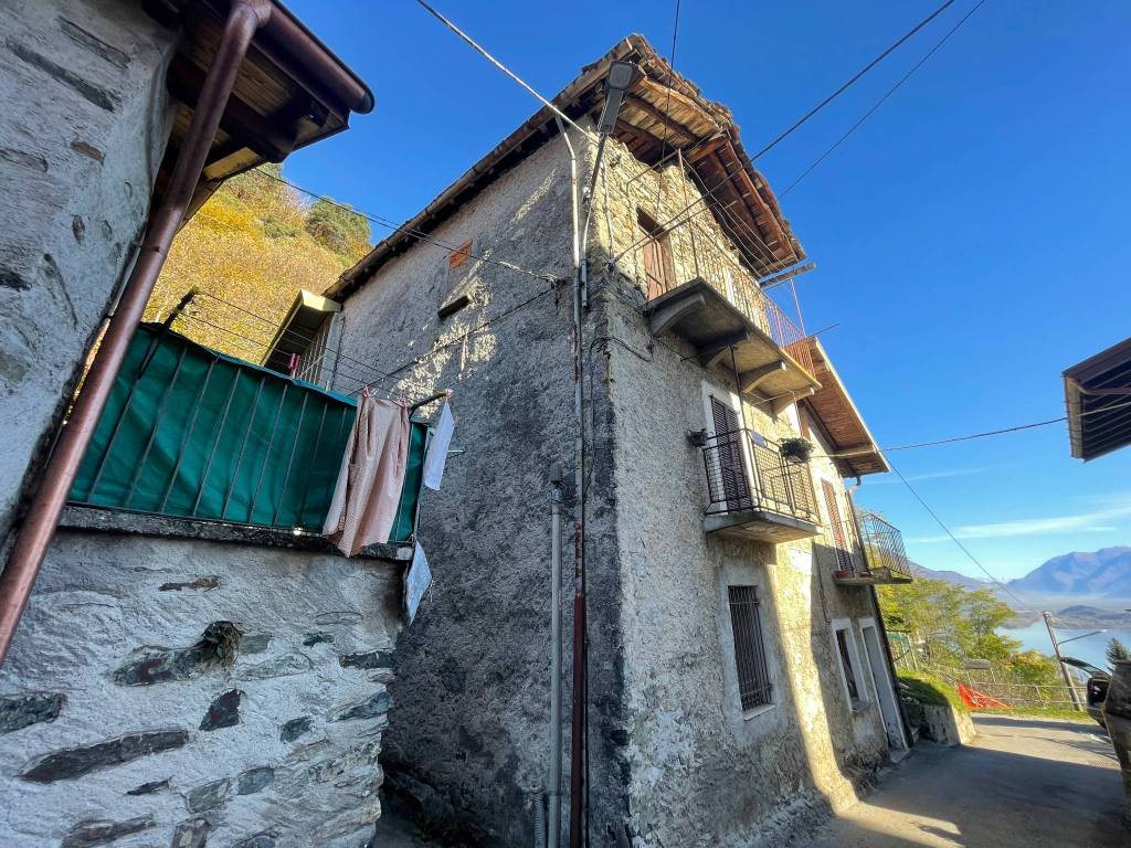 Casa indipendente a Gravedona ed uniti in Località Segna - Foto 3