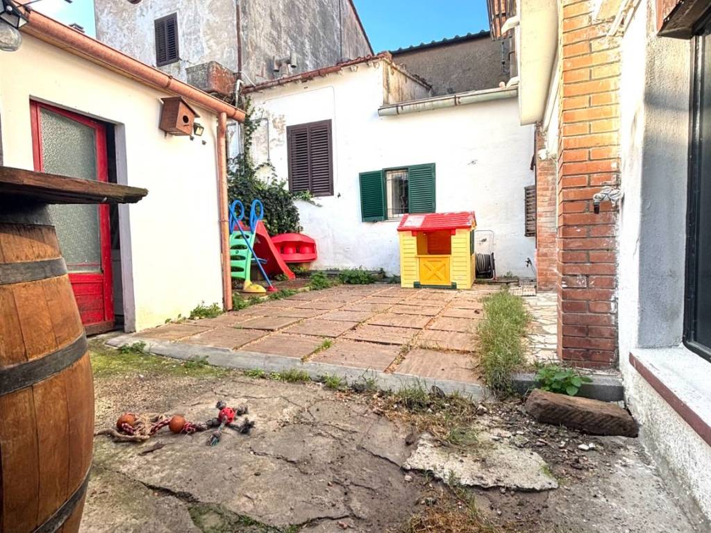 Casa indipendente a Livorno in Via del Castellaccio, 349 - Foto 4