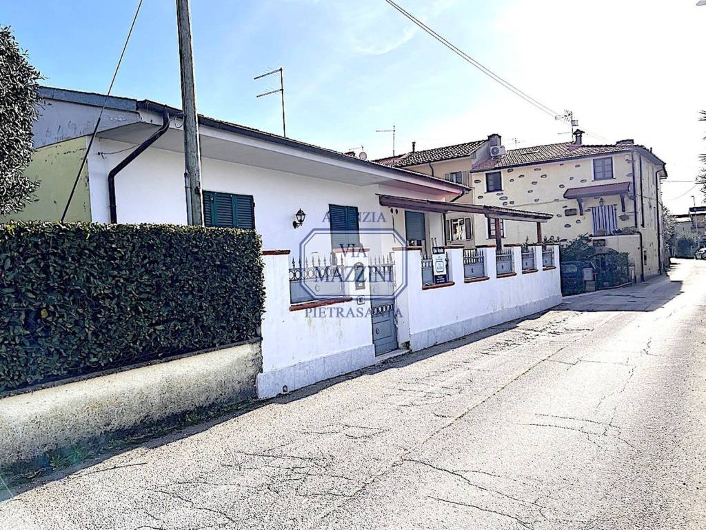 Casa indipendente a Seravezza in Via Mordure, 145 - Foto 2