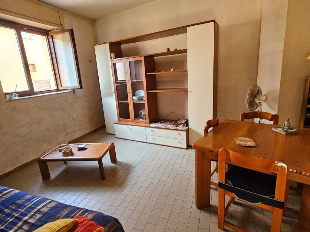 Appartamento a Omegna in Via Ernesto De Angeli - Foto 2