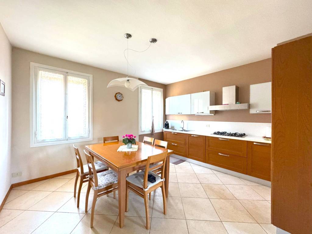 Villa a Schio in Via Gregorio Barbarigo, 12 - Foto 2