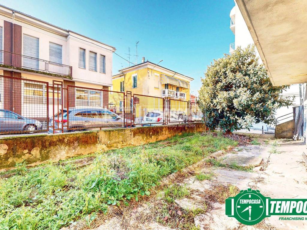 Villa a Valenza in Via Sandro Camasio - Foto 2